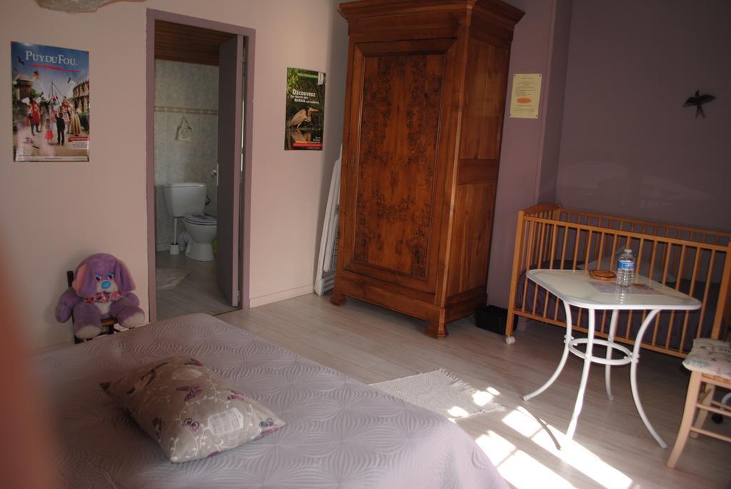 La Poussardiere Saint-Martin-sous-Mouzeuil Esterno foto